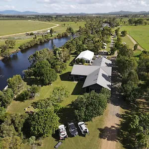  Hotel Hedlow Retreat